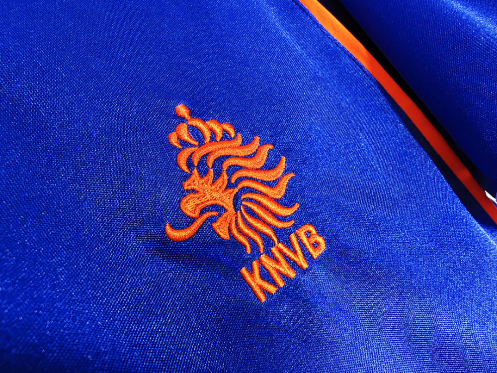1998 season Netherlands away retro Fan version
