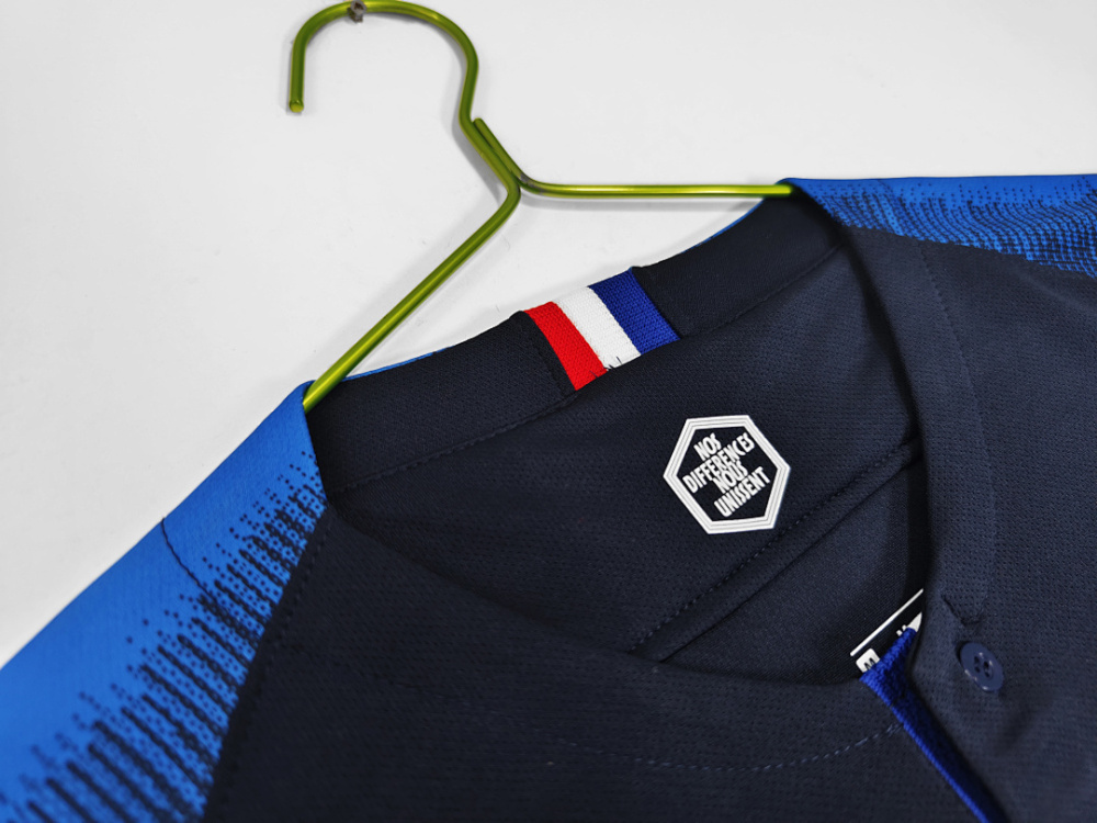 2018 season France home Long sleeved retro Fan version