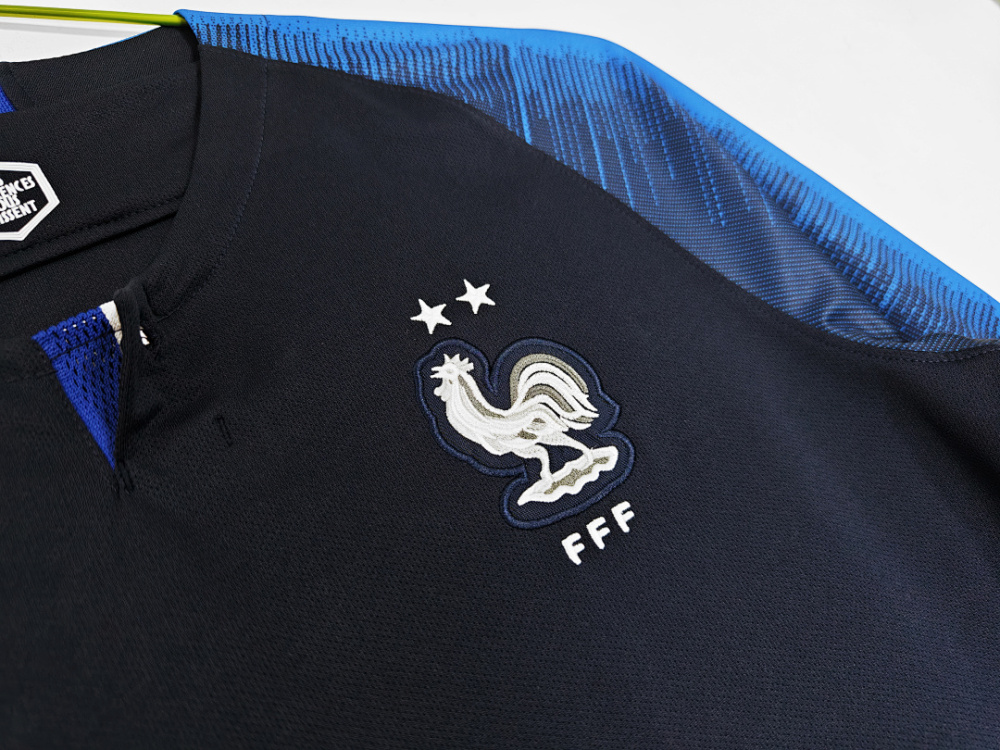 2018 season France home Long sleeved retro Fan version