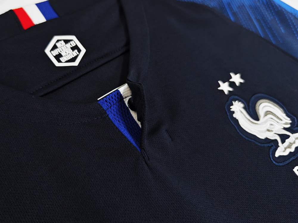 2018 season France home Long sleeved retro Fan version