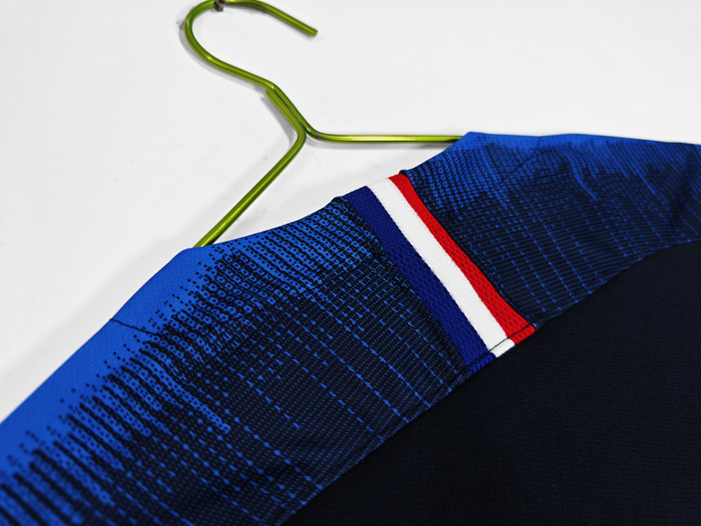 2018 season France home Long sleeved retro Fan version