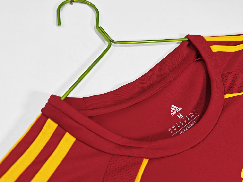 2008 season Spain home retro Fan version