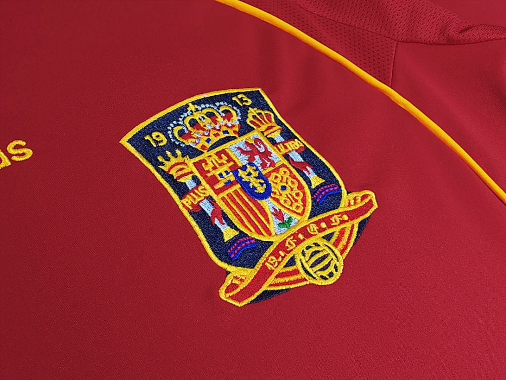2008 season Spain home retro Fan version