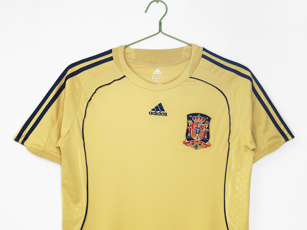 2008 season Spain away retro Fan version
