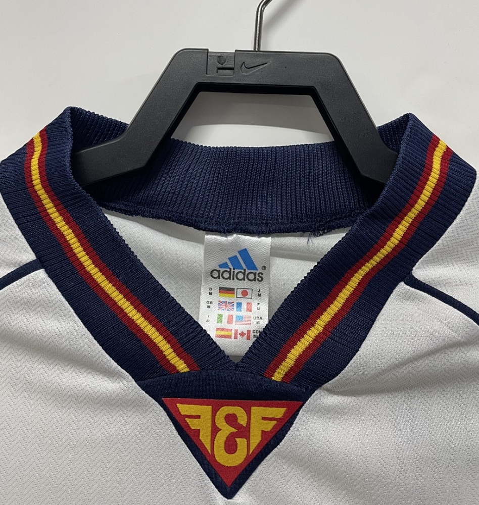 1998 season Spain away retro Fan version
