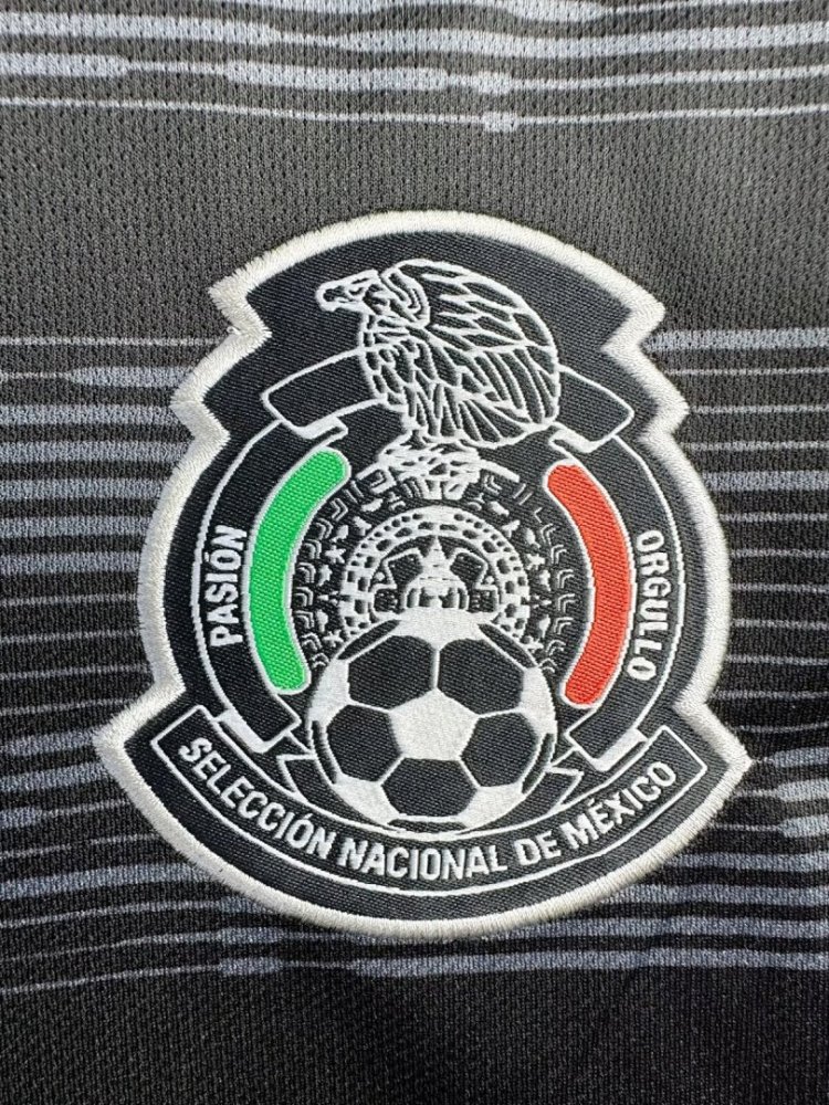 2019 season Mexico home retro Fan version