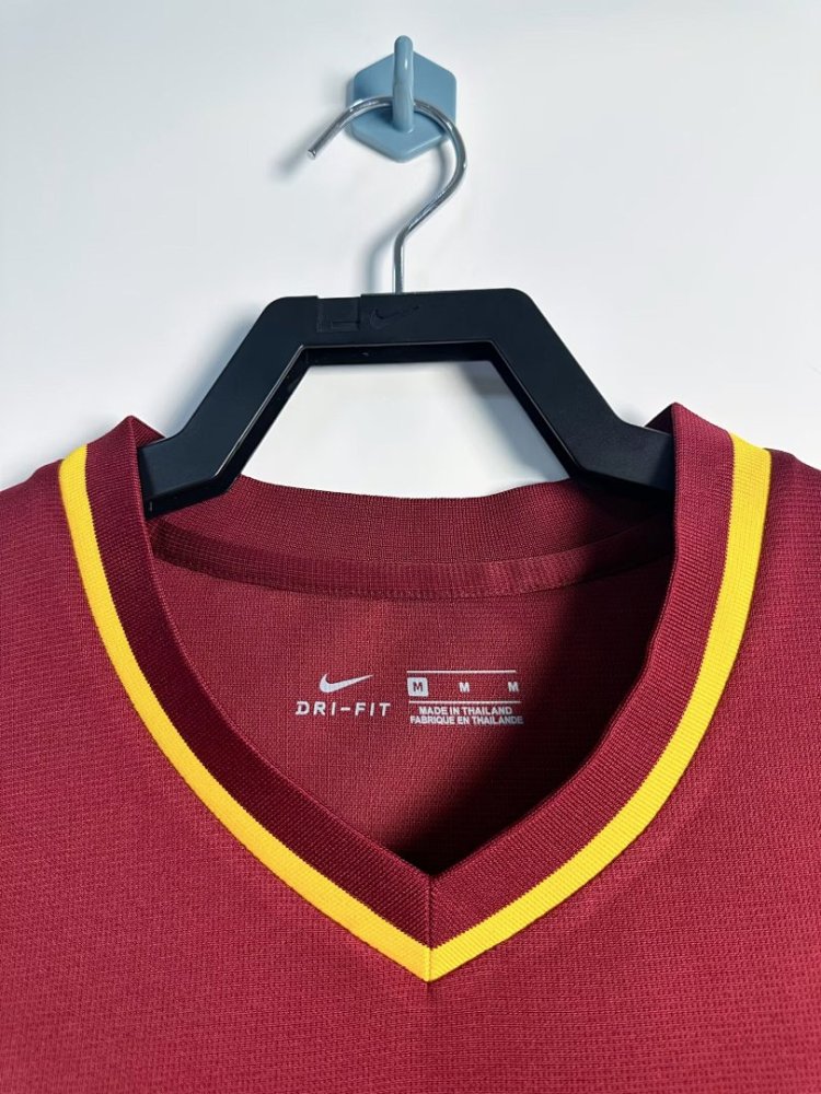 2000 season Portugal home retro Fan version