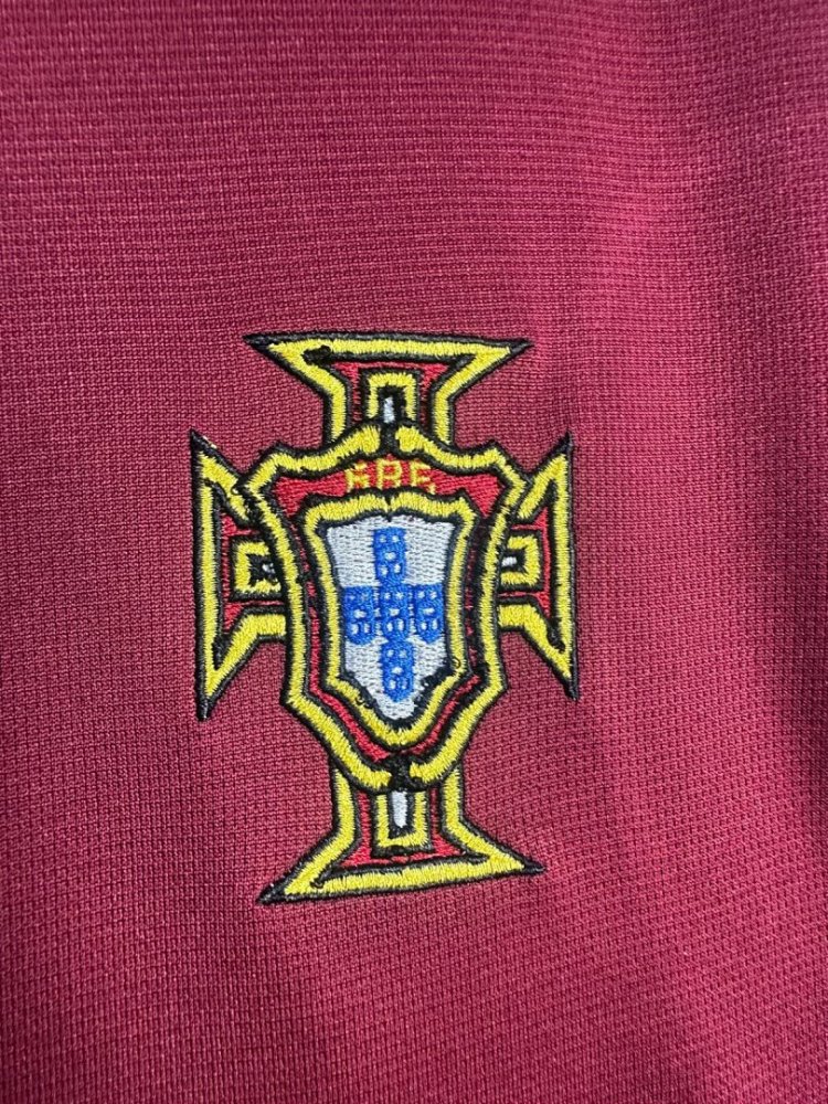 2000 season Portugal home retro Fan version