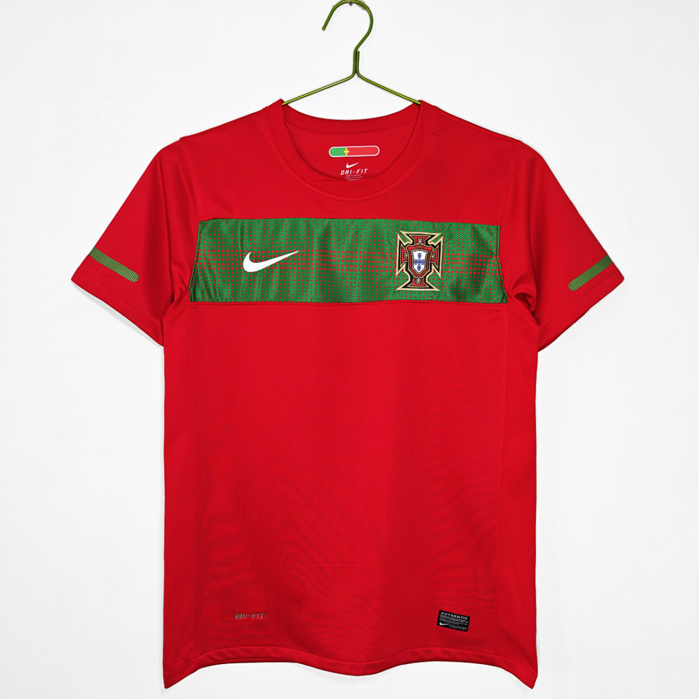 2010 season Portugal home retro Fan version