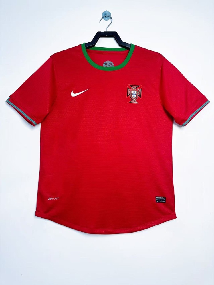 2012 season Portugal home retro Fan version