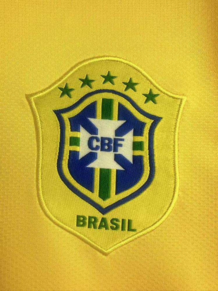 2006 season Brazil home Long sleeved retro Fan version