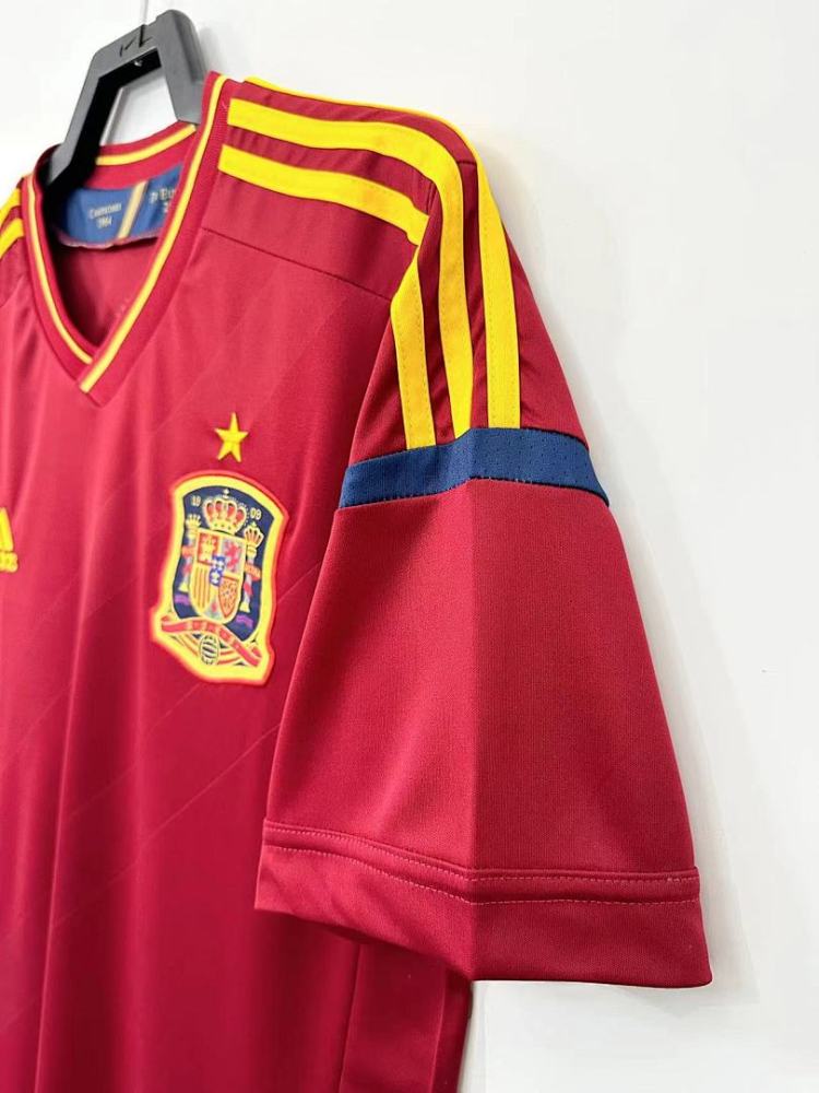 2012 season Spain home retro Fan version