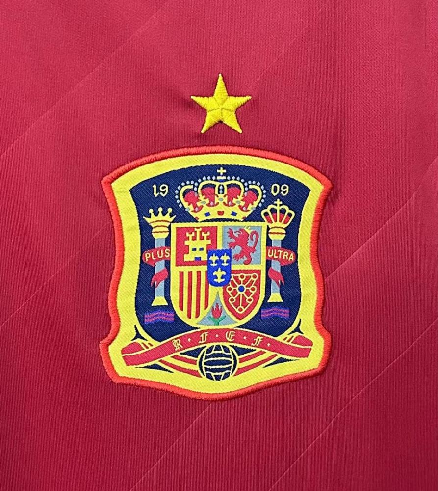 2012 season Spain home retro Fan version