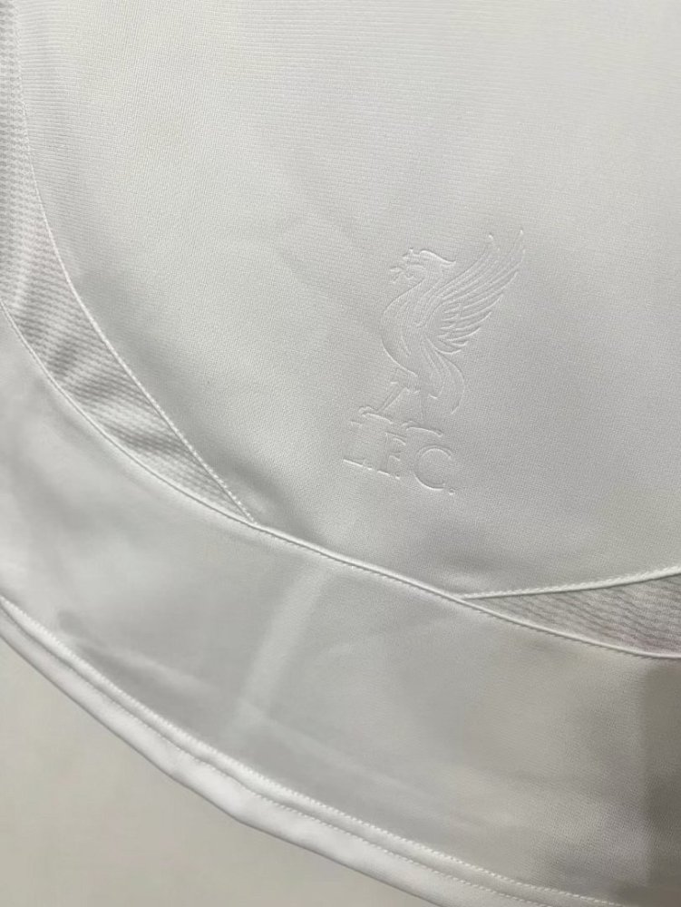 2006/08 season Liverpool away Retro