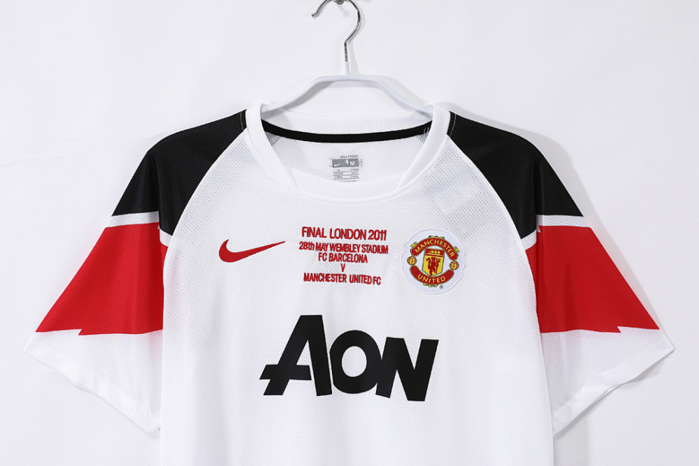 2010/11 season Manchester United away Retro