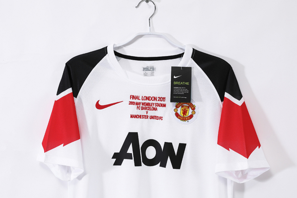 2010/11 season Manchester United away Retro