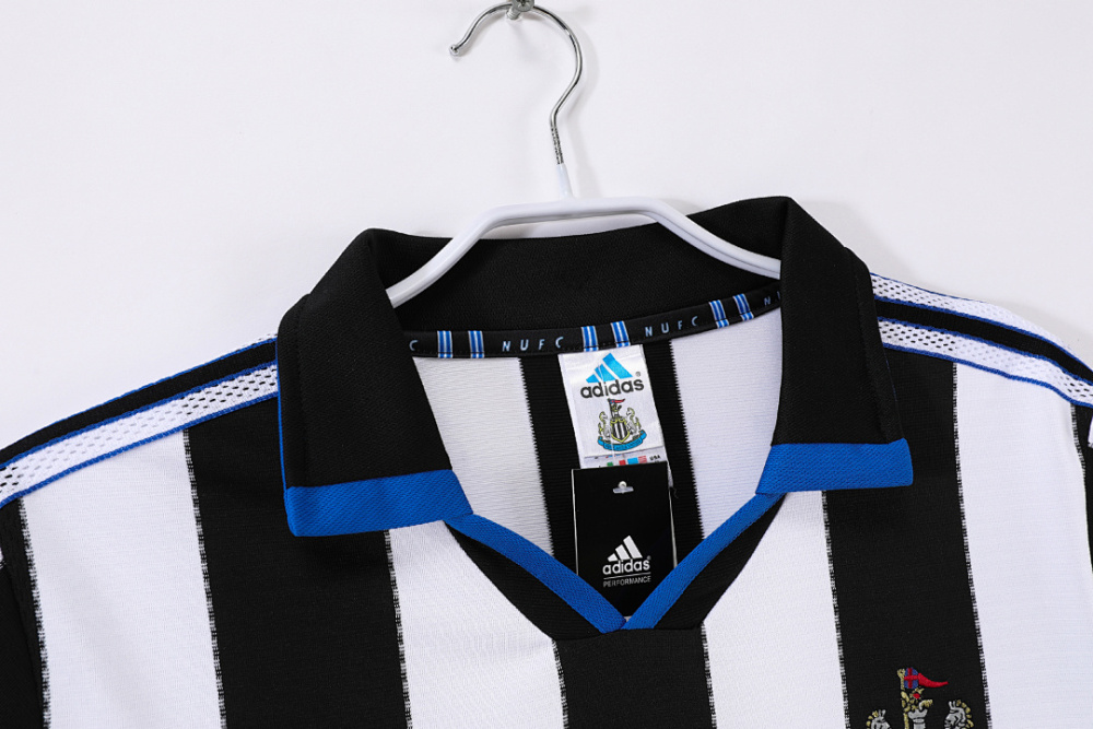 200//01 season Newcastle United home Retro