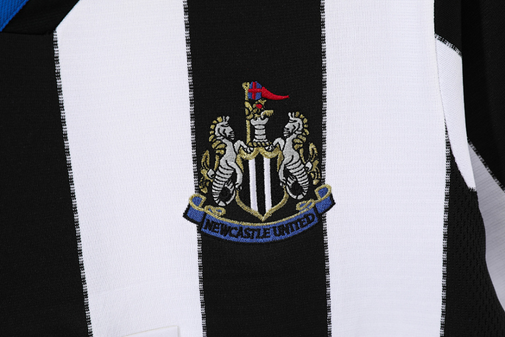 200//01 season Newcastle United home Retro