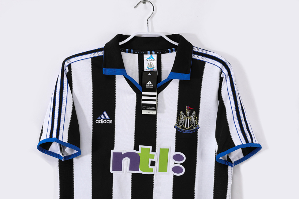 200//01 season Newcastle United home Retro