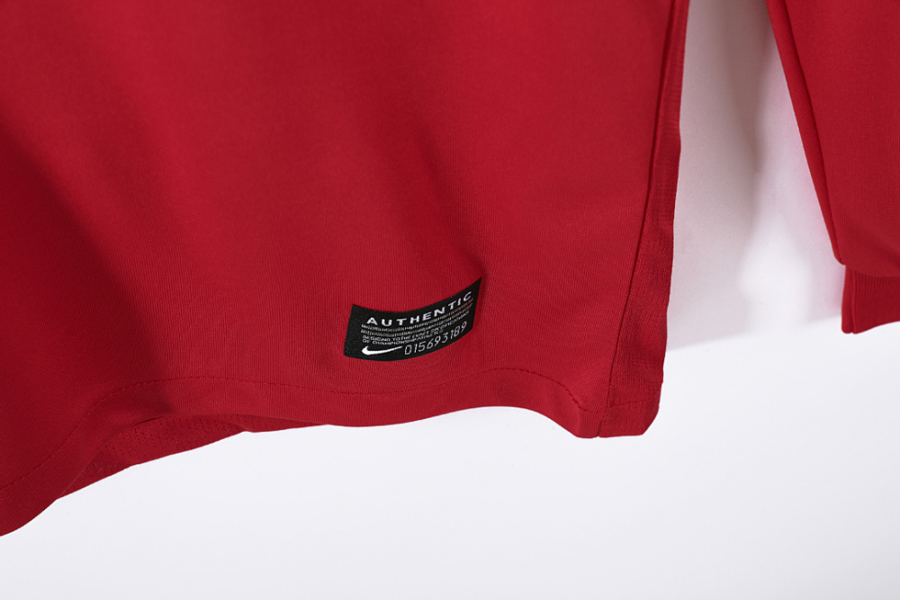 2010 season  Manchester United home Long sleeved retro Fan version