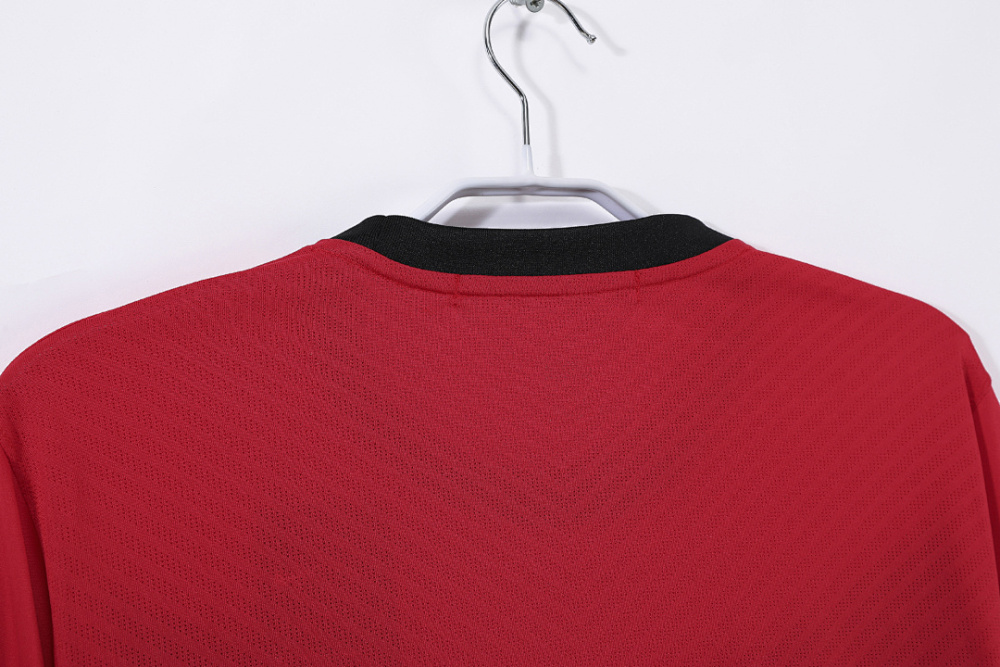 2010 season  Manchester United home Long sleeved retro Fan version