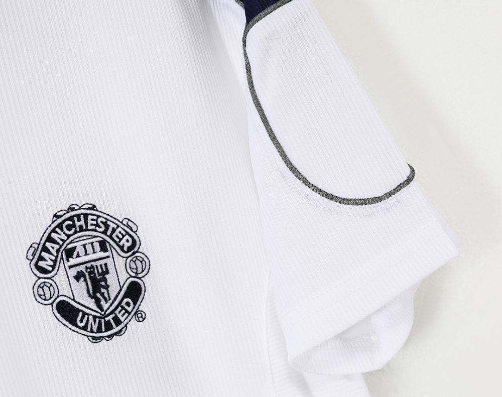 2000/01 season Manchester United away Retro