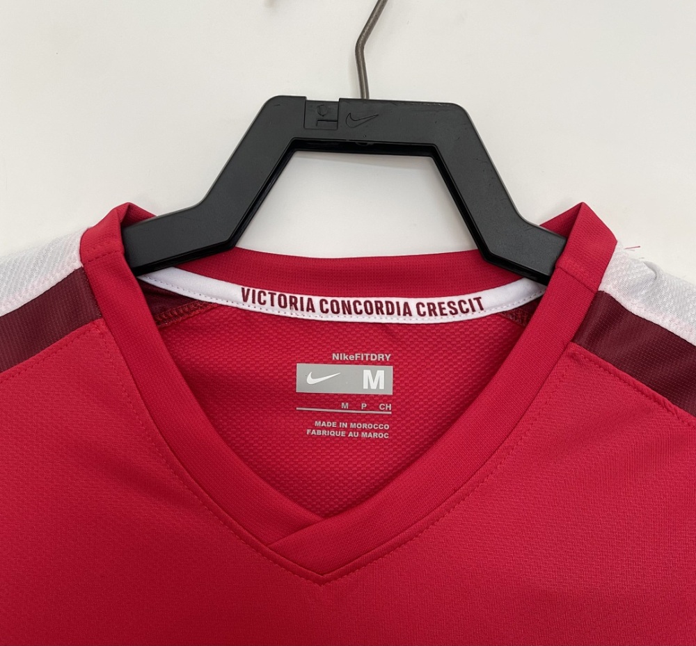 2008/10 season Arsenal home Retro