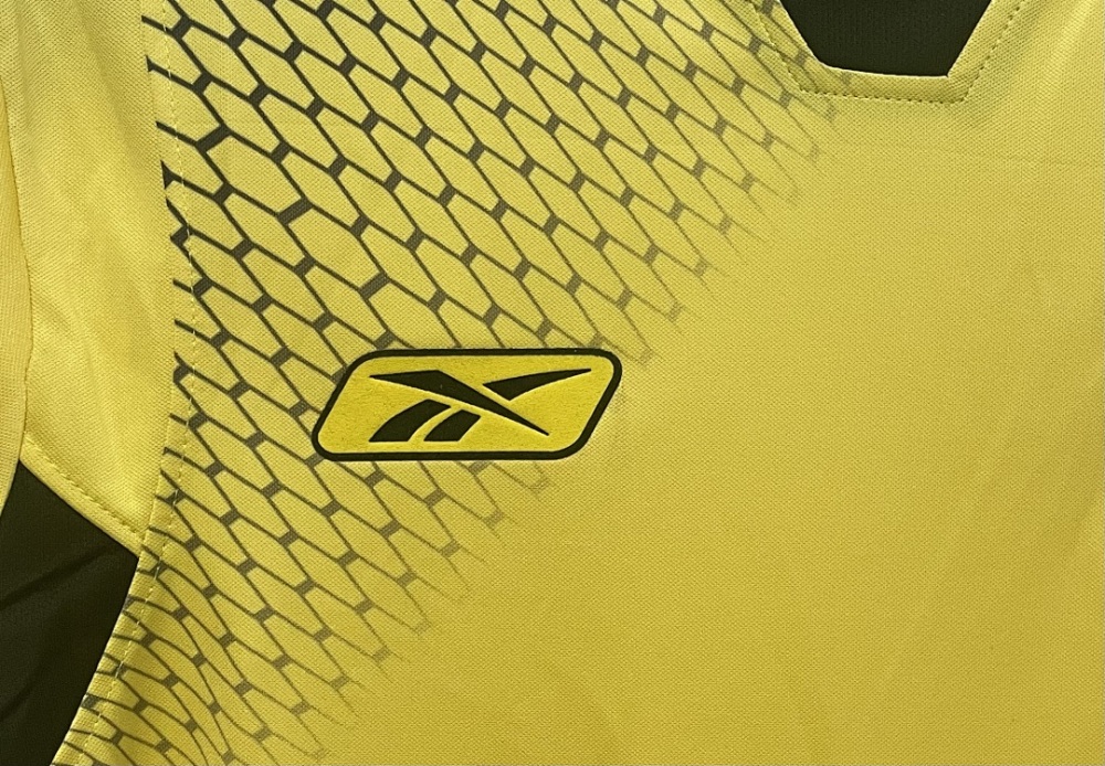 2004/05 season Liverpool away Retro