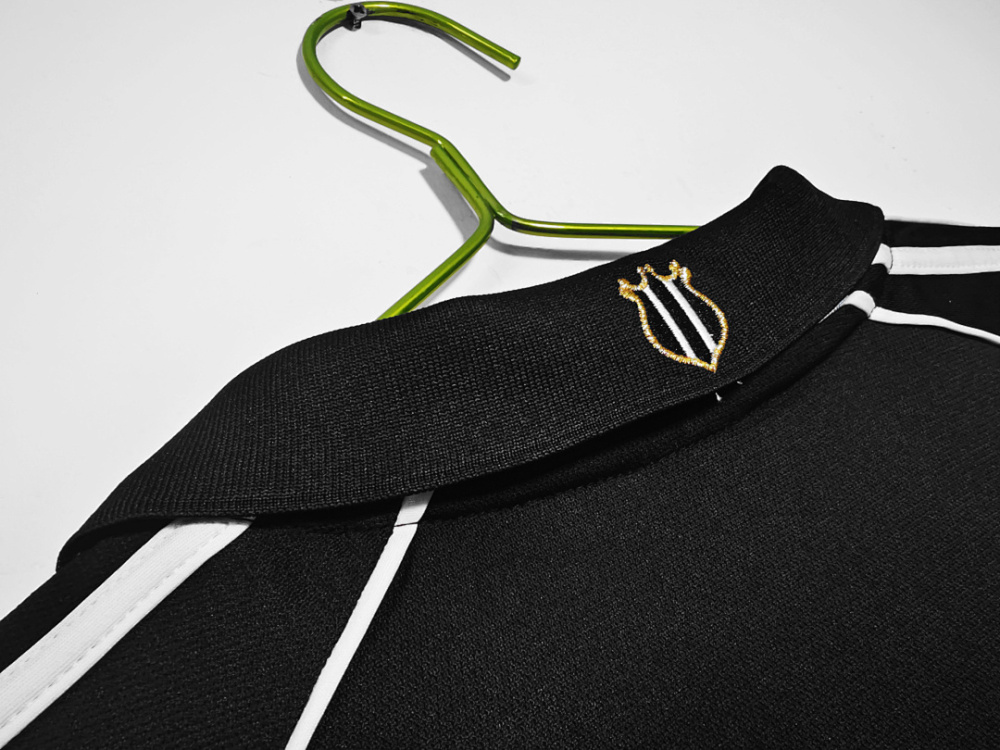 200//01 season Newcastle United away Retro