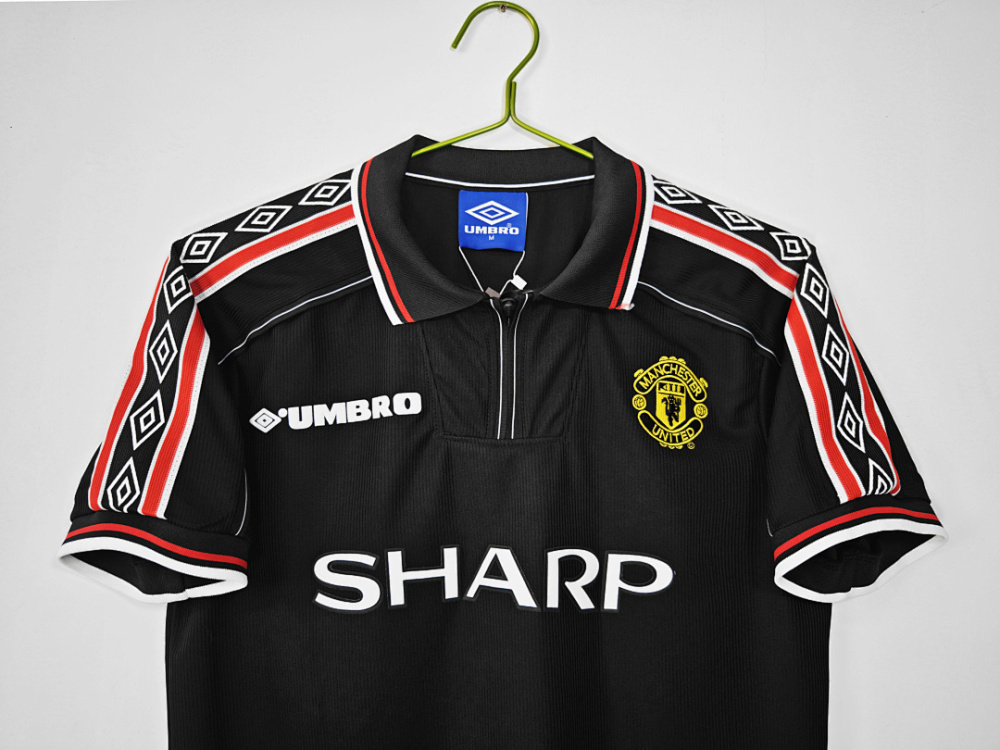1998/99 season Manchester United black Retro