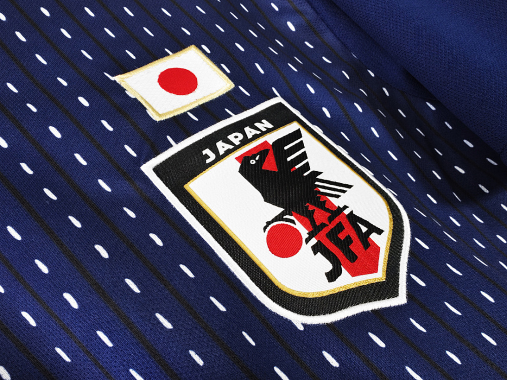 2018 season Japan home retro Fan version