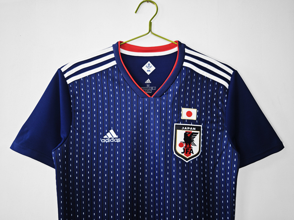 2018 season Japan home retro Fan version