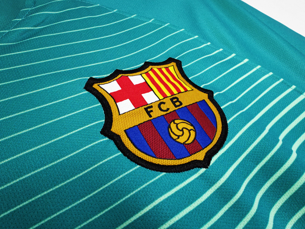 2016/17 season Barcelona third Retro