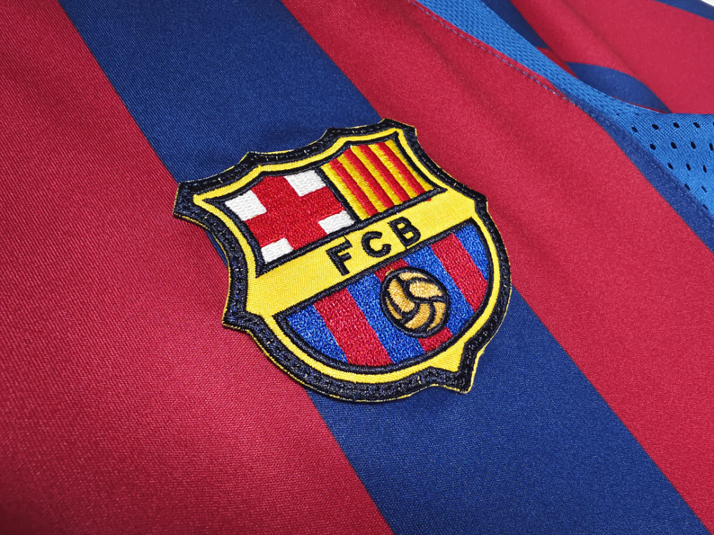 2005/06 season Barcelona home Retro