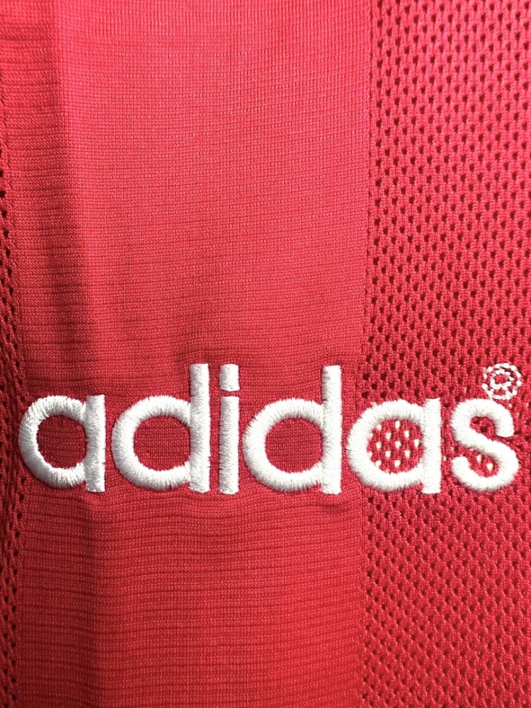 1995/96 season  Liverpool home Long sleeved retro Fan version