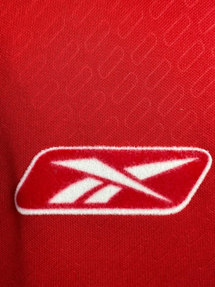 2004/05 season  Liverpool home Long sleeved retro Fan version