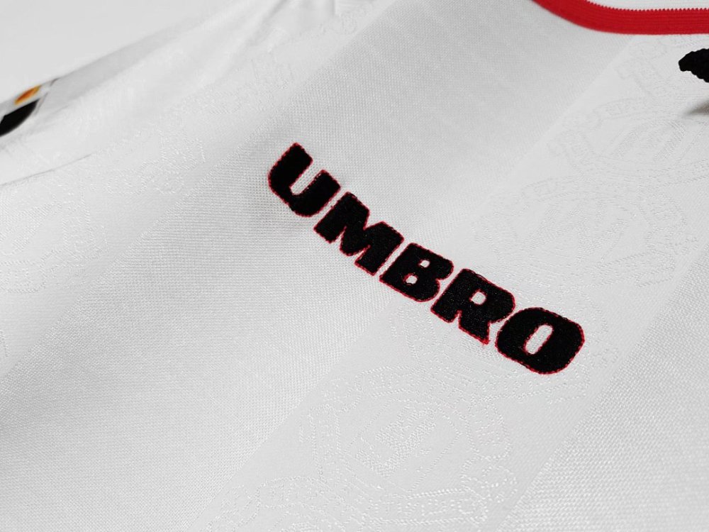 1998/99 season Manchester United away Retro