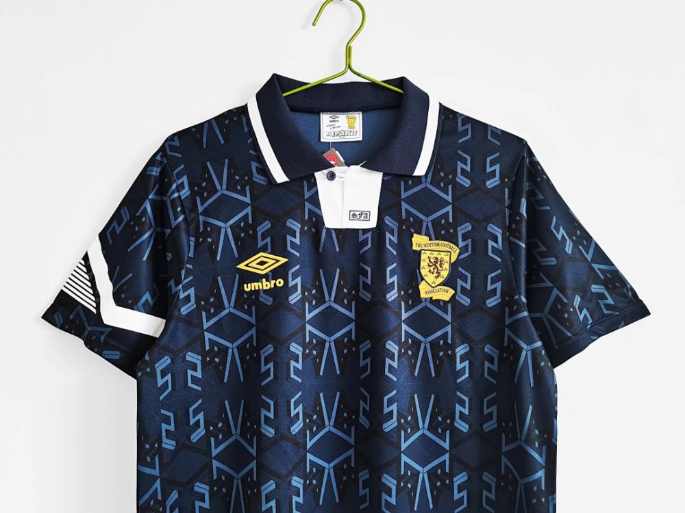 9293 season Scotland home retro Fan version