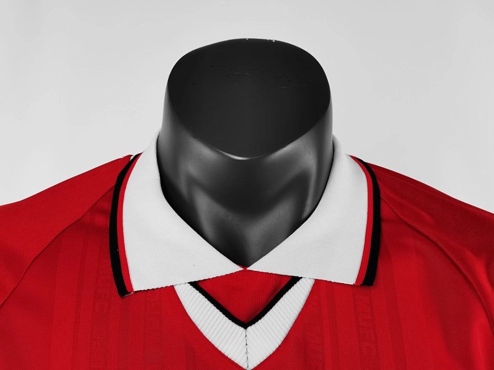 1999/00 season Manchester United home Retro