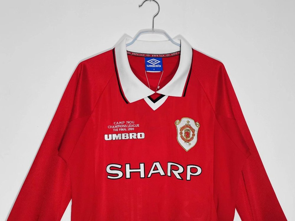 1999/00 season  Manchester United home Long sleeved retro Fan version