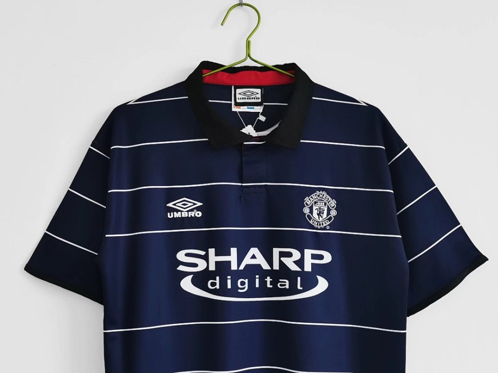 1999/00 season Manchester United away Retro