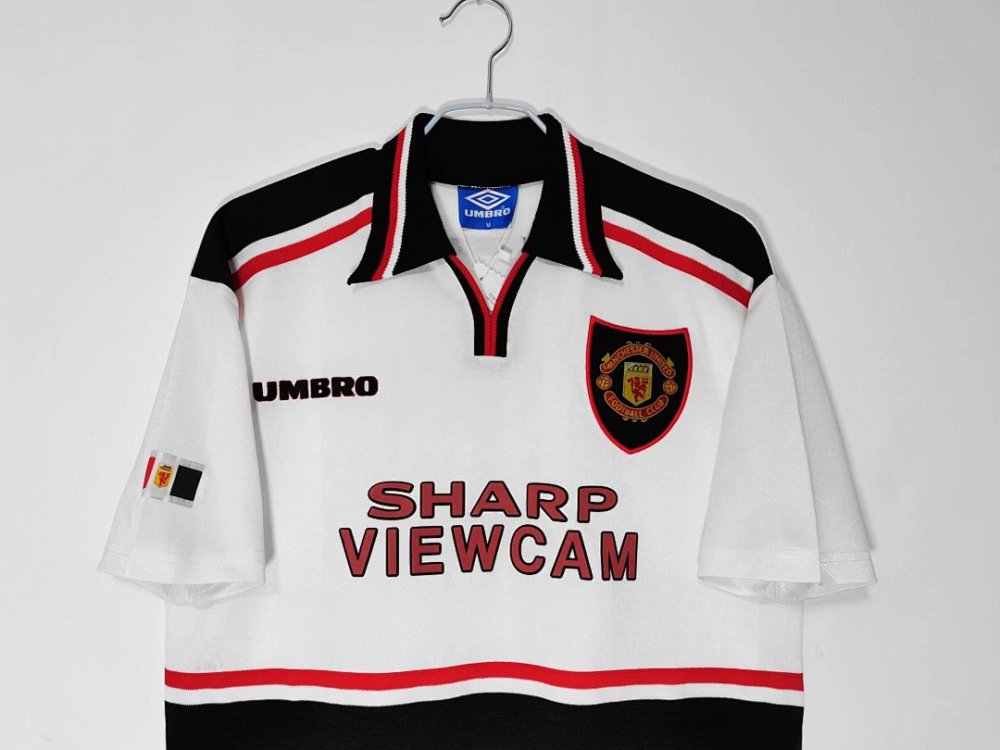 1998/99 season Manchester United away Retro