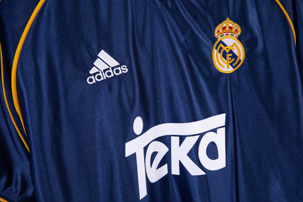 1998/00 season Real Madrid third Retro