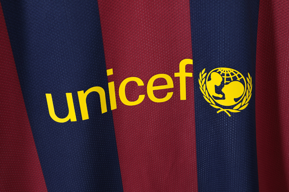 2014/15 season  Barcelona home Long sleeved retro Fan version