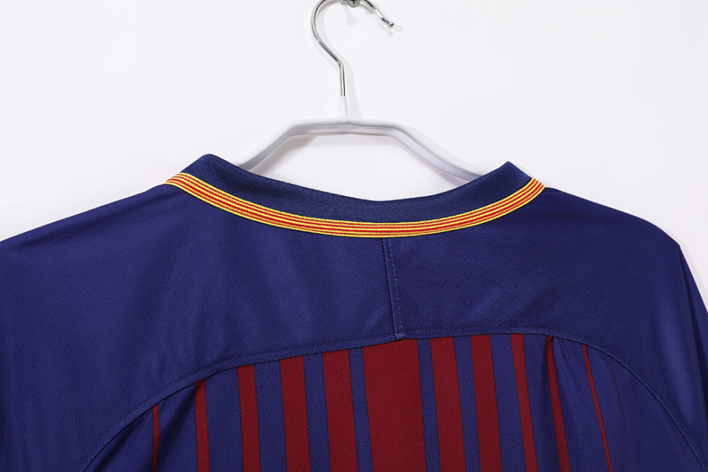 2017/18 season  Barcelona home Long sleeved retro Fan version