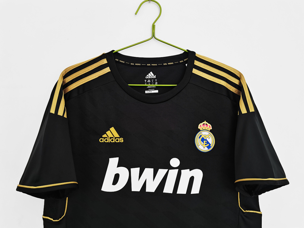 2011/12 season Real Madrid away Retro