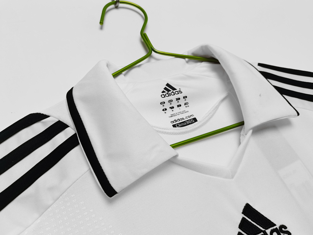 2008/09 season Real Madrid home Retro