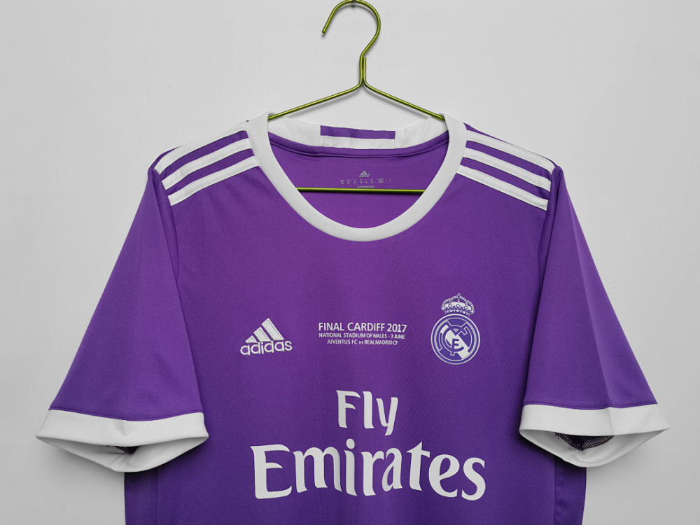 2016/17 season Real Madrid away Retro