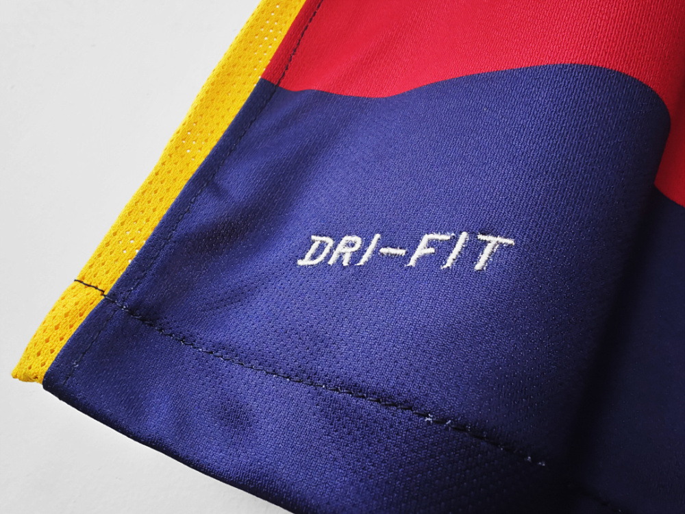 2015/16 season Barcelona home Retro