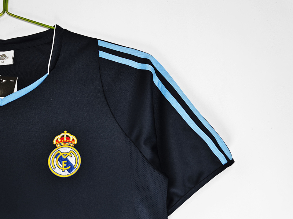 2003/04 season Real Madrid away Retro
